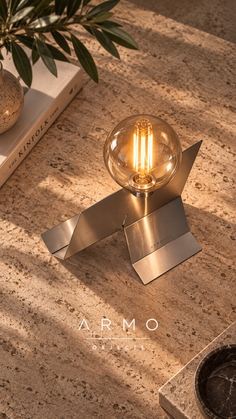 جزئیات بدنه و طراحی چراغ رومیزی ARMO-19